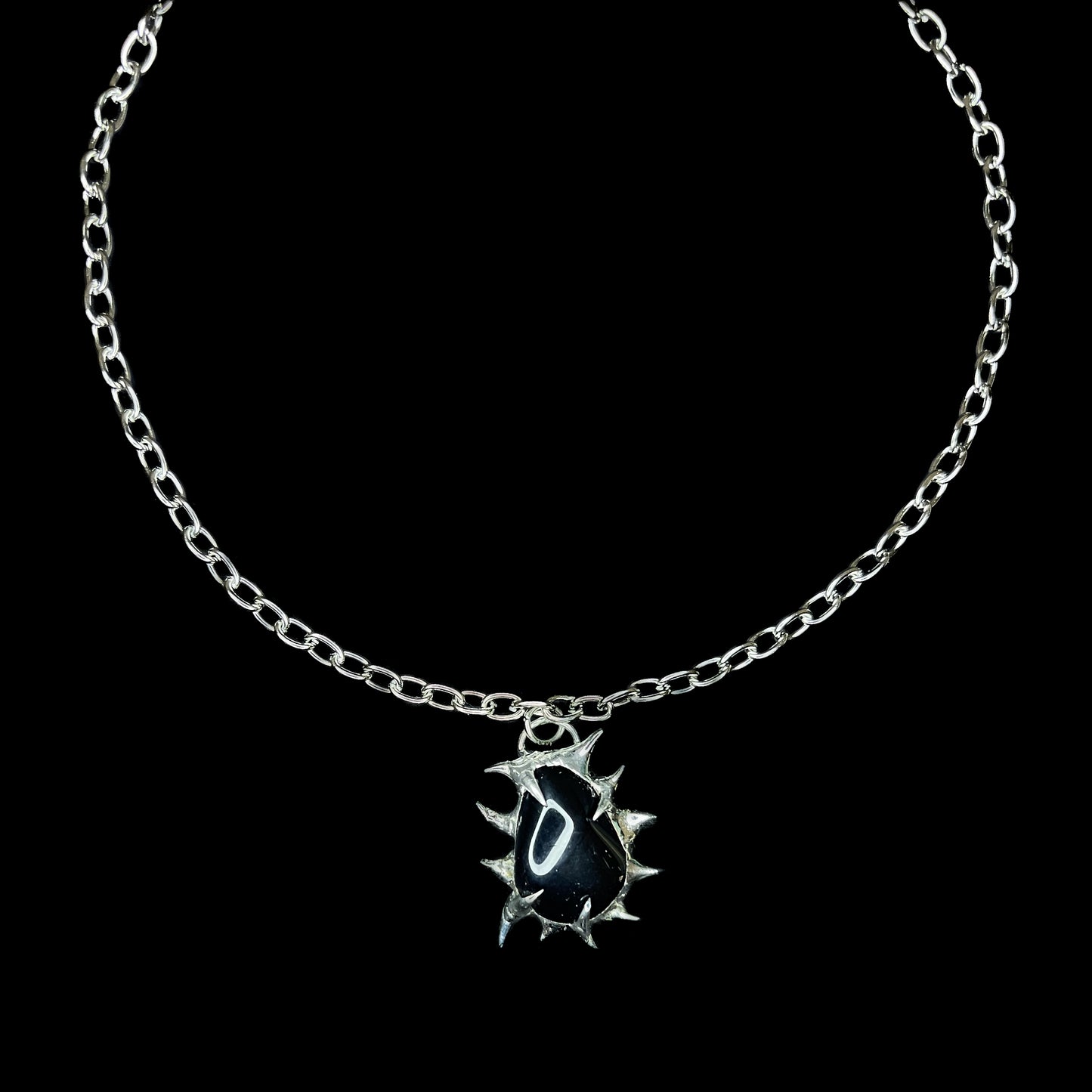 Black Tourmaline Fang Pendant  - Schwarzer Turmalin Spikes Anhänger
