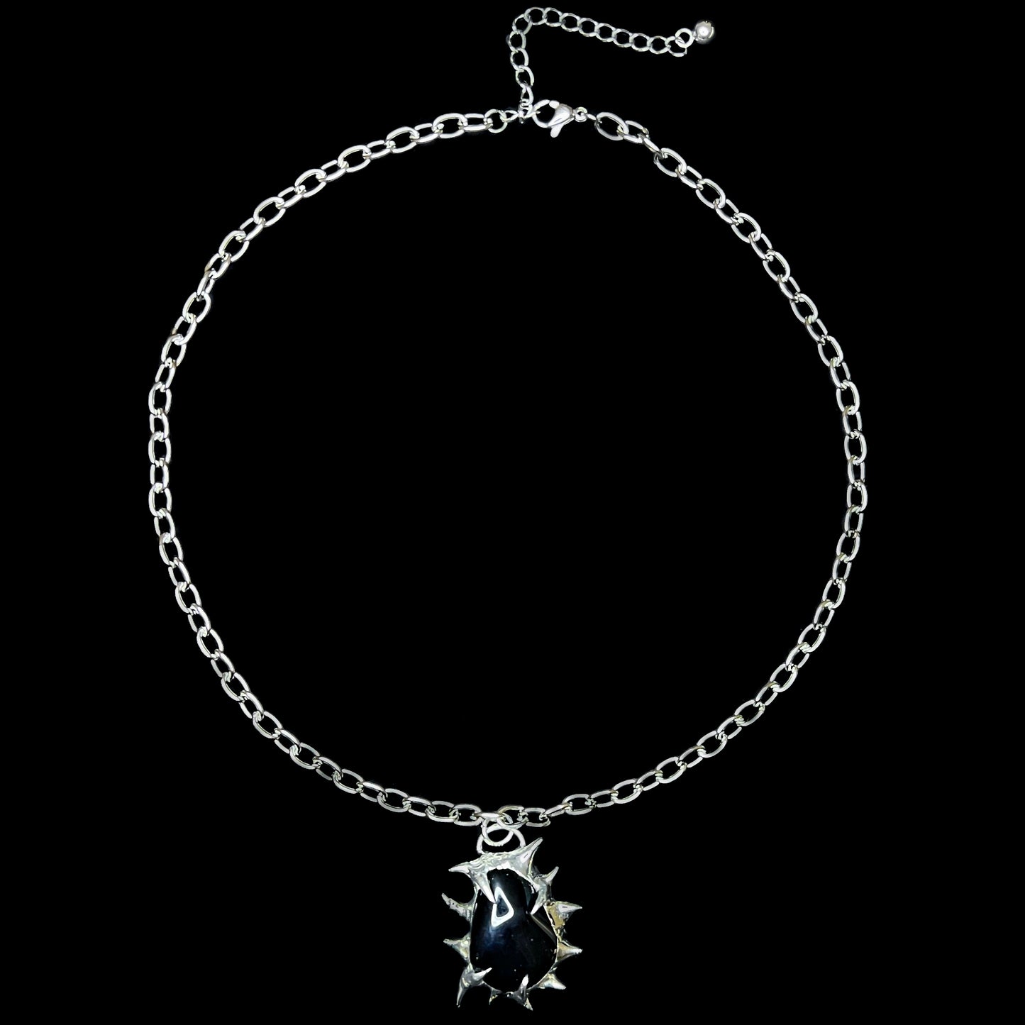 Black Tourmaline Fang Pendant  - Schwarzer Turmalin Spikes Anhänger