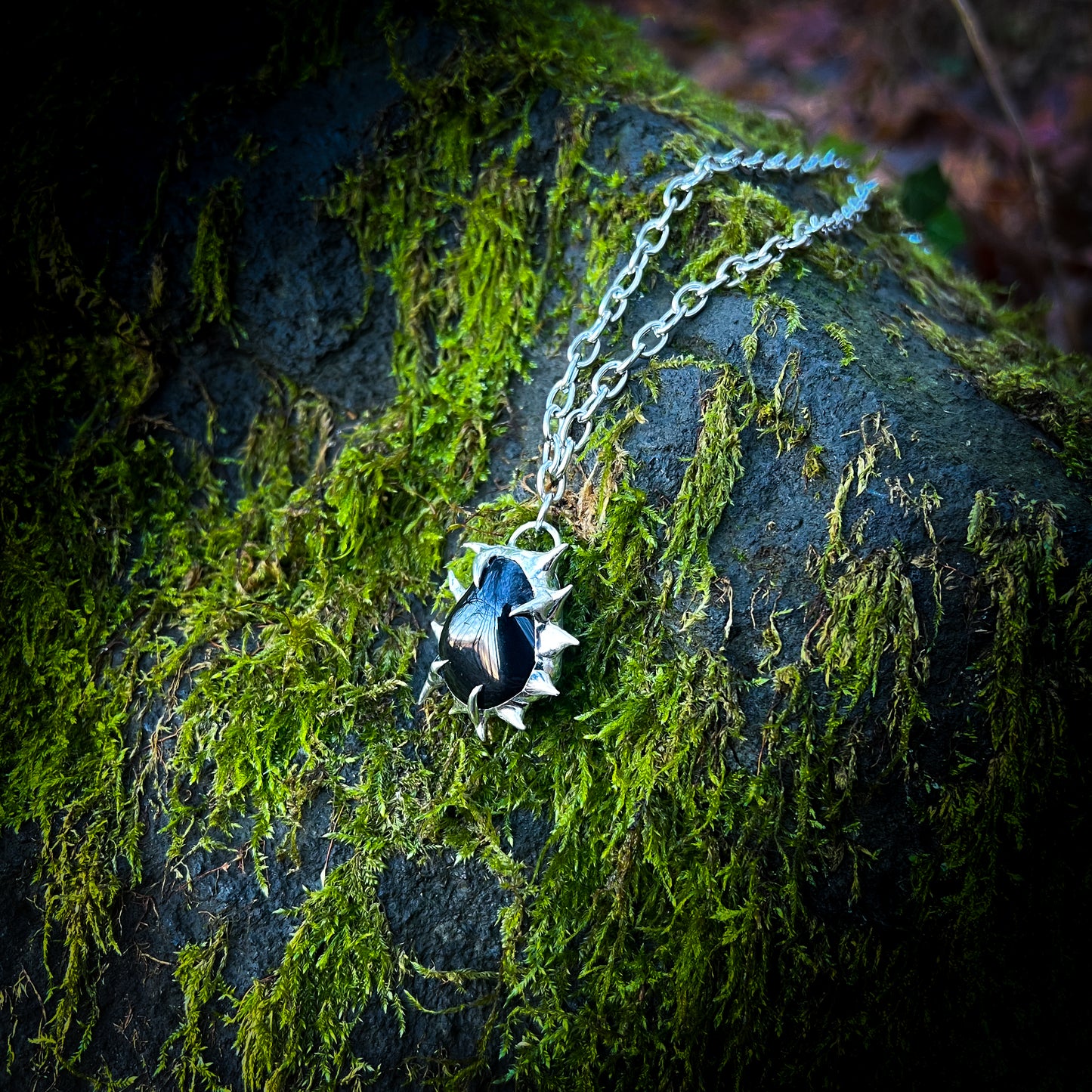 Black Tourmaline Fang Pendant  - Schwarzer Turmalin Spikes Anhänger
