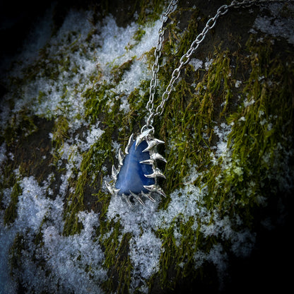 Sodalith Spike Encased Pendant - Sodalith Halskette