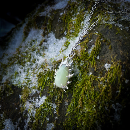 Horncradle Jade Pendant - Jade Halskette